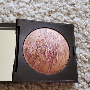 Bronzer